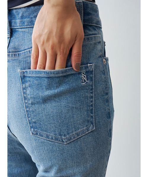 SNIDEL（スナイデル）の「UP LIFT DENIM（デニムパンツ・レディース・ライトブルー・T/MEDIUM/TALL/TALL/00/1/0）」の12枚目の写真