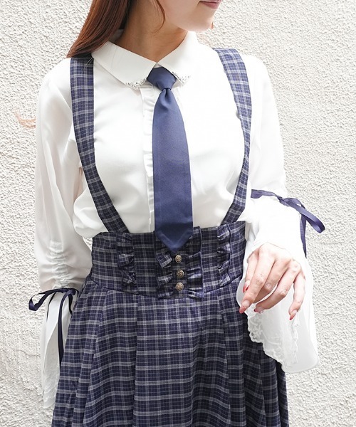 axes femme POETIQUE(アクシーズファムポエティック)の「ネクタイ付フレアスリーブBL(シャツ/ブラウス・レディース・ブラウン/ブラック/ネイビー・MEDIUM)」の3枚目の写真
