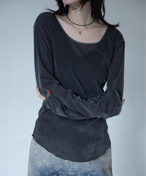 VACANCY(ヴァカンシー)の「袖フレアシアーベロア2WAYトップス(Tシャツ/カットソー・レディース・チャコールグレー/ブラウン・FREE)」の6枚目の写真
