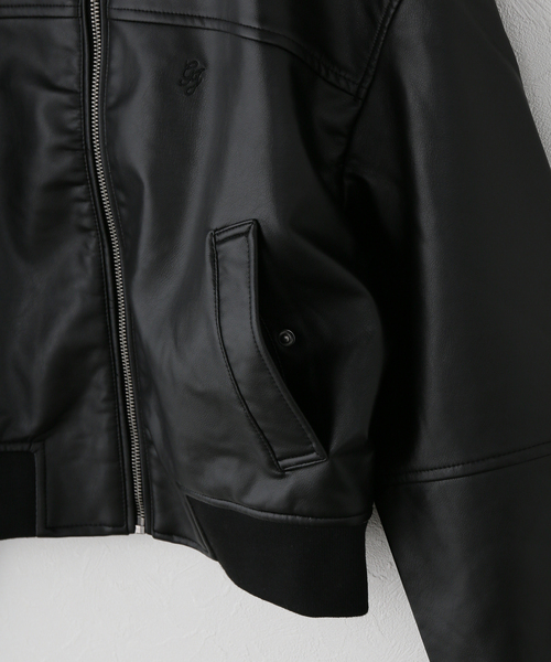 GUESS JEANS(ゲスジーンズ)の「GUESS JEANS / ゲス ジーンズ CROPPED BOMBER(MA-1・レディース・ブラック/チャコールグレー・SMALL)」の5枚目の写真