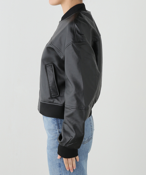 GUESS JEANS(ゲスジーンズ)の「GUESS JEANS / ゲス ジーンズ CROPPED BOMBER(MA-1・レディース・ブラック/チャコールグレー・SMALL)」の15枚目の写真