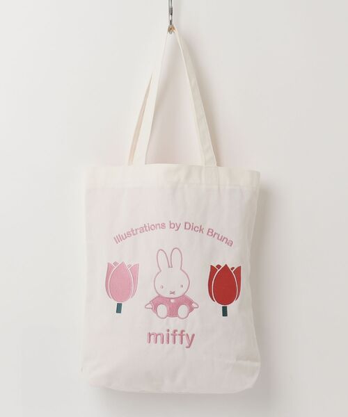 Dick Bruna(ディックブルーナ)の「"09"≪Dick Bruna≫miffy 1ポケット 刺繍 キャンバス トートバッグ(トートバッグ・レディース・アイボリー系2/アイボリー系1・ONE SIZE)」の1枚目の写真