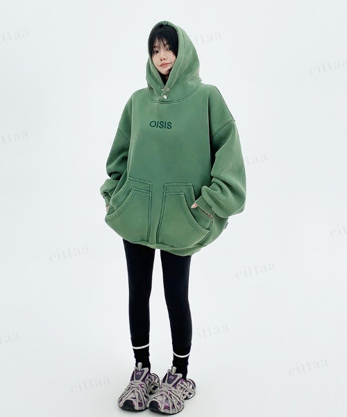 Dalfwin(ダールフィン)の「OISIS刺繍ロゴ切り替えデザインスナップボタン付きウォッシュ加工フーディー(パーカー・レディース・ブラック/グリーン・FREE)」の13枚目の写真