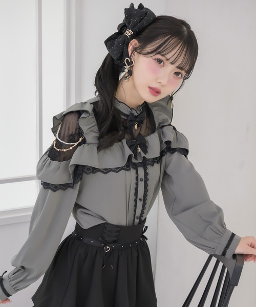 ROJITA(ロジータ)の「ダブルリボンサイドチェーンブラウス(シャツ/ブラウス・レディース・ホワイト/ピンク/グレー・FREE)」の1枚目の写真