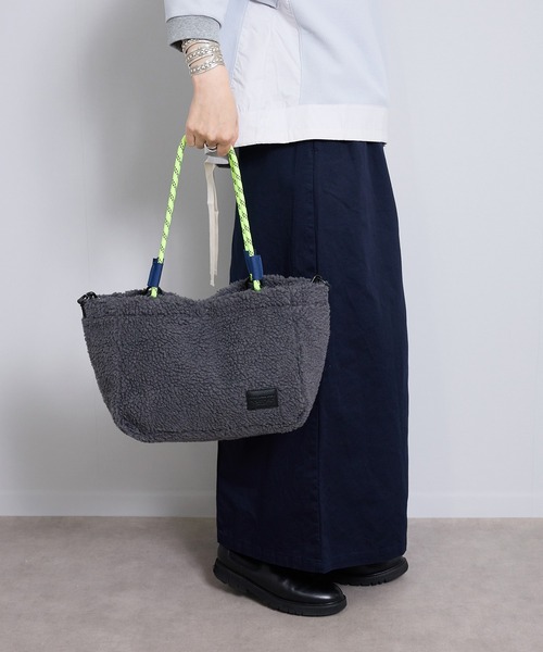 Magine(マージン)の「【SELECT】EM:ボアコード 2way トートバッグ/ショルダーバッグ(トートバッグ・メンズ・グレー/ブラウン/ブラック・FREE)」の9枚目の写真