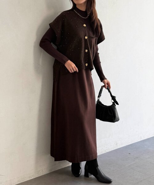 Chez toi(シェトワ)の「スパンコールベスト×ニットワンピース(ワンピース・レディース・グレー/ブラウン/ブラック・FREE)」の1枚目の写真