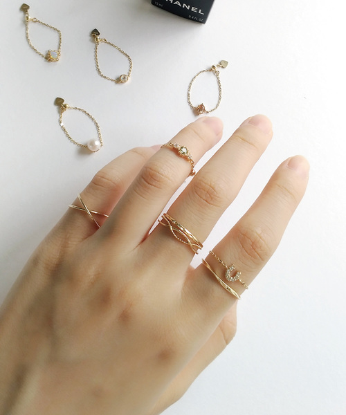 NOIR DE POUPEE K10 シンプル クロスライン レイヤードリング 【公式通販】