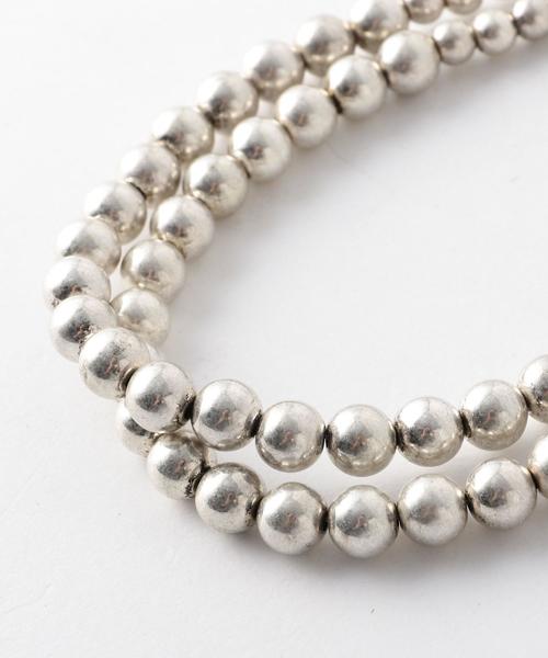 Another Edition（アナザーエディション）の「2連チョーカー/AEMFC 2ﾚﾝ RND ﾁｮｰｶｰ（チョーカー・レディース・シルバー/ナチュラル・FREE）」の4枚目の写真