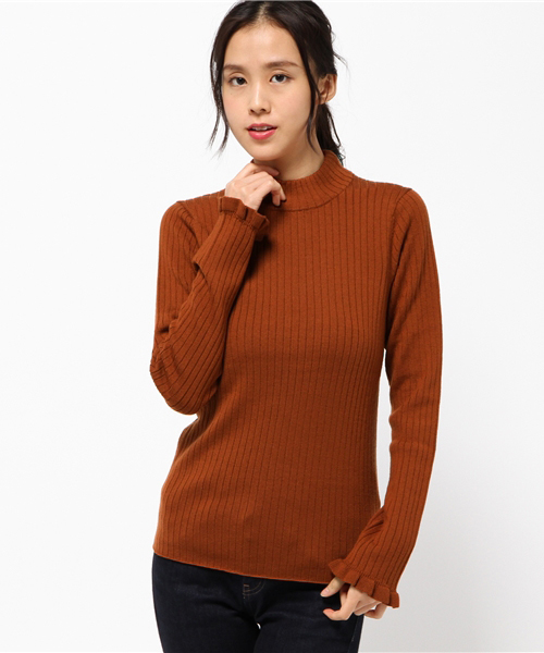 BLUE LABEL CRESTBRIDGE（ブルーレーベルクレストブリッジ）の「ワイドリブ　タートルネックニット（ニット/セーター・レディース・ブラック/ベージュ/オフホワイト/グレー・38）」の4枚目の写真