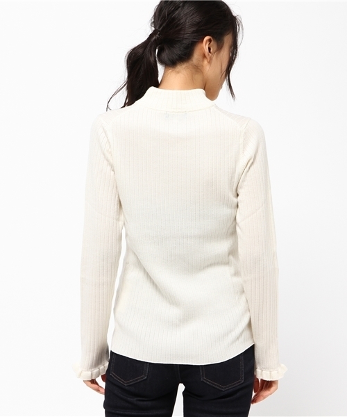 BLUE LABEL CRESTBRIDGE（ブルーレーベルクレストブリッジ）の「ワイドリブ　タートルネックニット（ニット/セーター・レディース・ブラック/ベージュ/オフホワイト/グレー・38）」の7枚目の写真