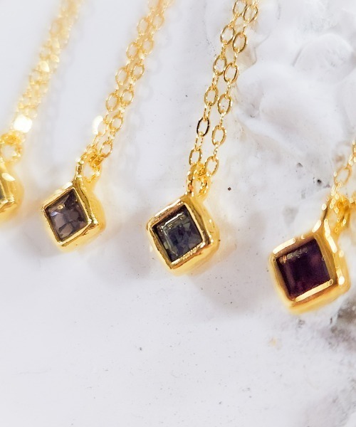 rovtski（ロフトスキー）の「Z)【LEF MADE】プチスクエアネックレス（ネックレス・メンズ・ホワイト/ブラック/グレー/ベージュ/クリア/ダークグレー/ブラウン系その他/エメラルド/ブルーパープル/レッド・FREE）」の17枚目の写真