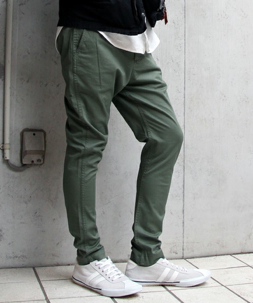 BEAMS(ビームス)の「□BEAMS / サルエルスキニーチノ(チノパンツ・メンズ・ブラック/ベージュ/オリーブ・X-SMALL/SMALL/MEDIUM/LARGE)」の3枚目の写真