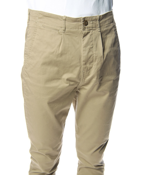 BEAMS(ビームス)の「□BEAMS / サルエルスキニーチノ(チノパンツ・メンズ・ブラック/ベージュ/オリーブ・X-SMALL/SMALL/MEDIUM/LARGE)」の8枚目の写真