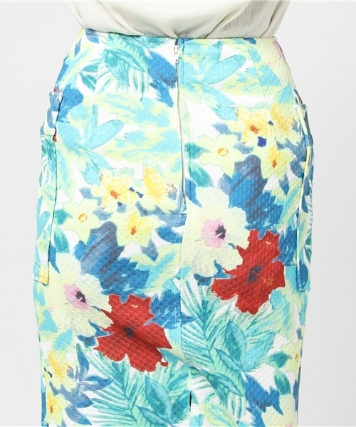 REDYAZEL(レディアゼル)の「ハイビスカスポケットタイトスカート◆(スカート・レディース・ブルー系その他/ホワイト系その他・SMALL/MEDIUM)」の8枚目の写真