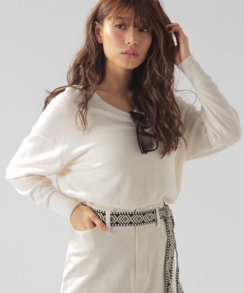 BAYFLOW(ベイフロー)の「BAYFLOW/ソフトタッチVネックパステルニット 18SS(ニット/セーター・レディース・ピンク/ライトブルー/オフホワイト/ネイビー・MEDIUM/SMALL)」の8枚目の写真