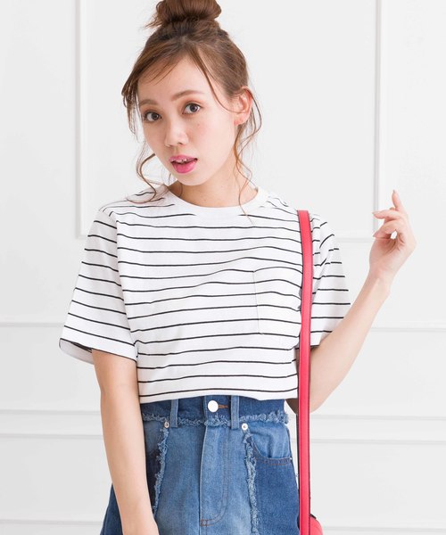 SpRay（スプレイ）の「ポケ付クルーネック　Ｔシャツ（Tシャツ/カットソー・レディース・ホワイト×ブラック/パープル/レッド/グレー/ネイビー/マスタード/ブラック/カーキ/ホワイト/ピンク系その他/キャメル/ライトパープル/ベージュ/イエロー系その他・FREE）」の3枚目の写真