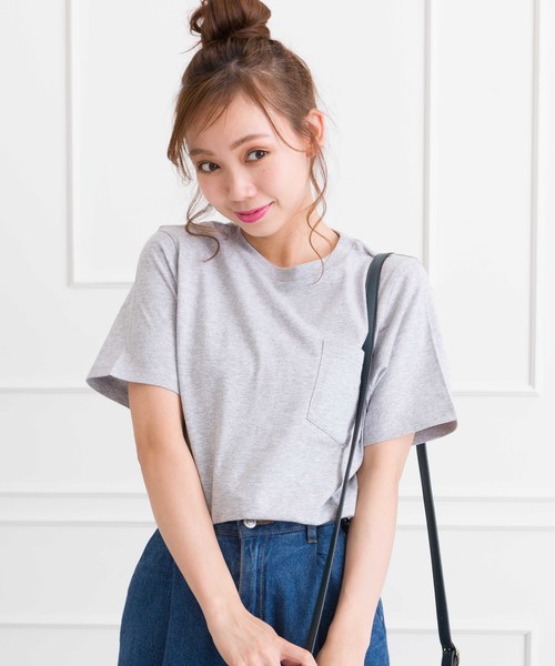 SpRay（スプレイ）の「ポケ付クルーネック　Ｔシャツ（Tシャツ/カットソー・レディース・ホワイト×ブラック/パープル/レッド/グレー/ネイビー/マスタード/ブラック/カーキ/ホワイト/ピンク系その他/キャメル/ライトパープル/ベージュ/イエロー系その他・FREE）」の5枚目の写真