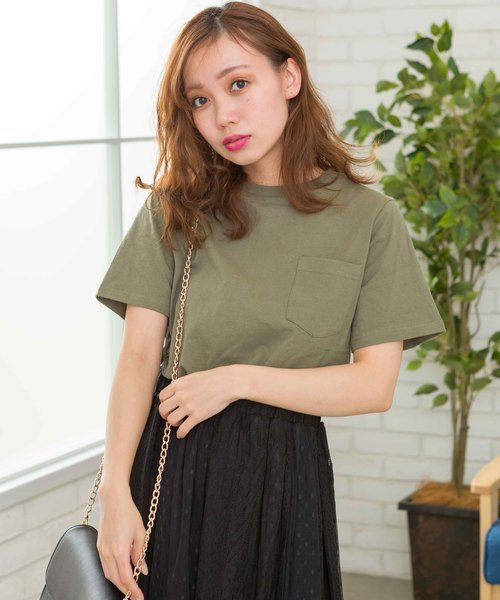 SpRay（スプレイ）の「ポケ付クルーネック　Ｔシャツ（Tシャツ/カットソー・レディース・ホワイト×ブラック/パープル/レッド/グレー/ネイビー/マスタード/ブラック/カーキ/ホワイト/ピンク系その他/キャメル/ライトパープル/ベージュ/イエロー系その他・FREE）」の7枚目の写真