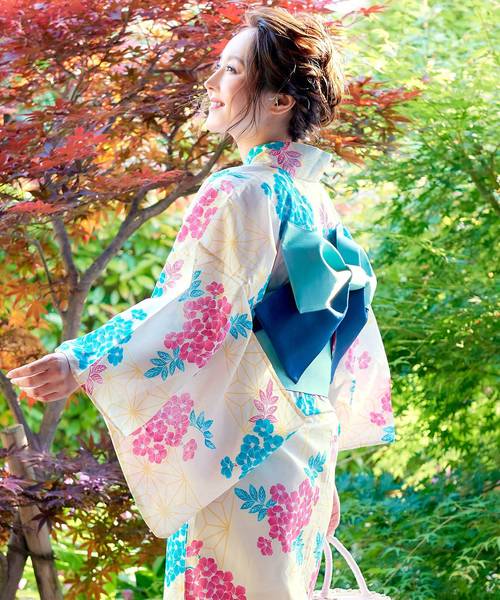 KOBE LETTUCE（コウベレタス）の「選べる華やか全10柄☆平織浴衣＋作り帯2点セット（浴衣・レディース・ホワイト系その他/ブラック系その他/ブルー系その他/パープル系その他/ピンク系その他/ホワイト系その他2/ホワイト系その他3/ホワイト系その他4/ブルー系その他2/ブルー系その他3・FREE）」の5枚目の写真