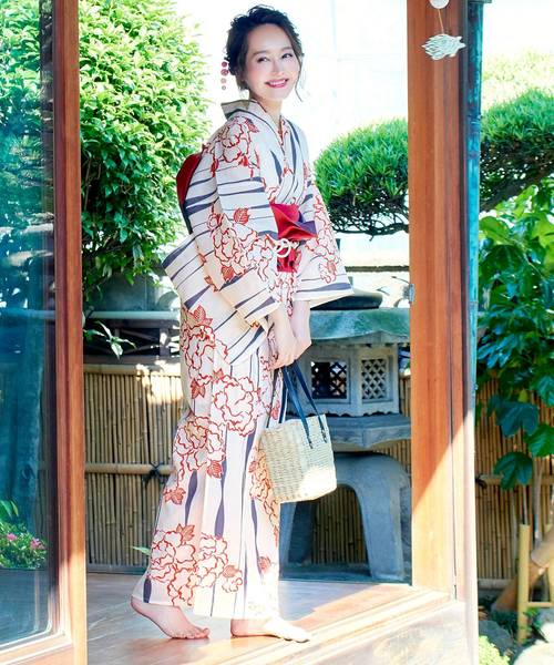 KOBE LETTUCE（コウベレタス）の「選べる華やか全10柄☆平織浴衣＋作り帯2点セット（浴衣・レディース・ホワイト系その他/ブラック系その他/ブルー系その他/パープル系その他/ピンク系その他/ホワイト系その他2/ホワイト系その他3/ホワイト系その他4/ブルー系その他2/ブルー系その他3・FREE）」の21枚目の写真