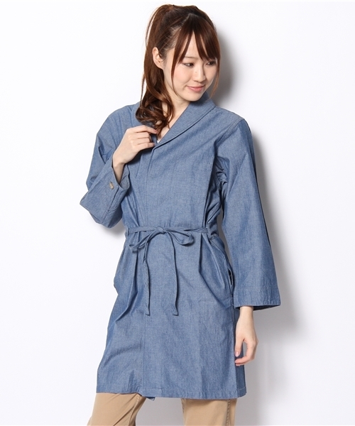 WHO'S WHO gallery（フーズフーギャラリー）の「【THE MARMAID】シャンブレーガウン（ブルゾン・レディース・ブラック/ブルー・FREE）」の2枚目の写真