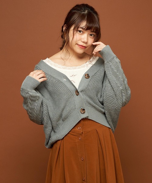 OLIVE des OLIVE(オリーブデオリーブ)の「ゆったりケーブルカーデ(カーディガン/ボレロ・レディース・ミント/キャメル/ピンク系その他・FREE)」の1枚目の写真