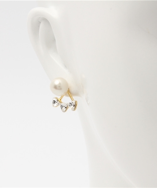 Ray BEAMS（レイビームス）の「Ray BEAMS / トライアングルビジュー パールピアス（ピアス（両耳用）・レディース・ホワイト・ONE SIZE）」の4枚目の写真