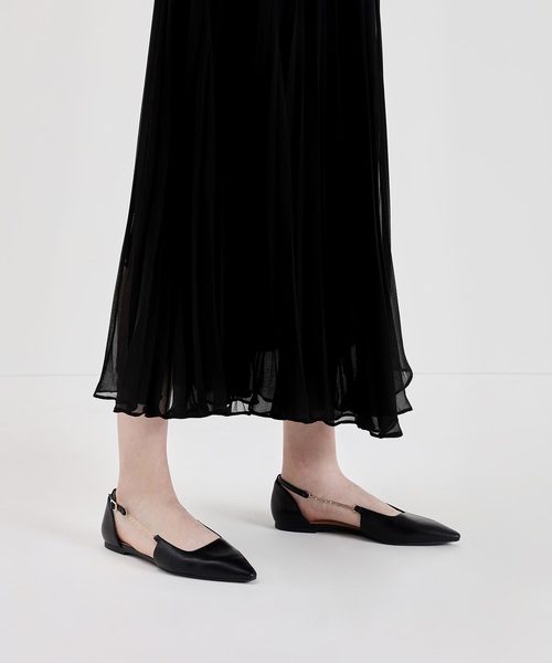 CHARLES & KEITH(チャールズ & キース)の「チェーンストラップ バレリーナフラット / Chain Strap Ballerina Flats(バレエシューズ・レディース・ブラック/ブラウン/アイボリー・22.5cm/23cm/23.5cm/24.5cm)」の4枚目の写真