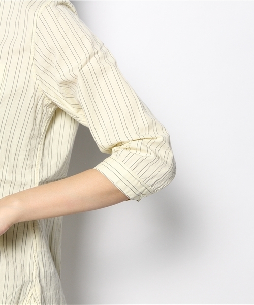 BEAMS BOY（ビームスボーイ）の「KICS DOCUMENT. / バンドカラーシャツ（シャツ/ブラウス・レディース・ホワイト/ネイビー・ONE SIZE）」の6枚目の写真