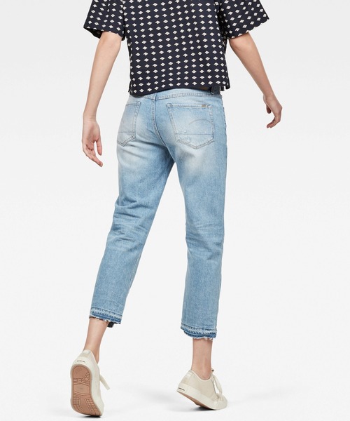 G-STAR（ジースター）の「3301 Ripped Mid BF Jeans（デニムパンツ・レディース・ライトインディゴブルー・24inch/25inch/26inch/23inch/27inch）」の2枚目の写真