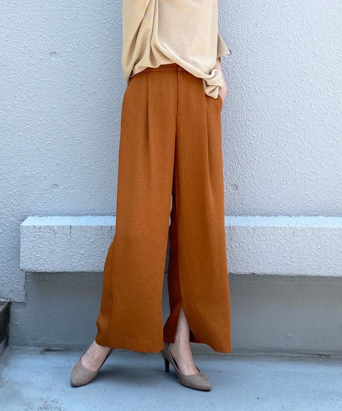PICCIN(ピッチン)の「サイドスリット入りワイドパンツ(その他パンツ・レディース・キャメル/ベージュ/ネイビー・M/L)」の3枚目の写真