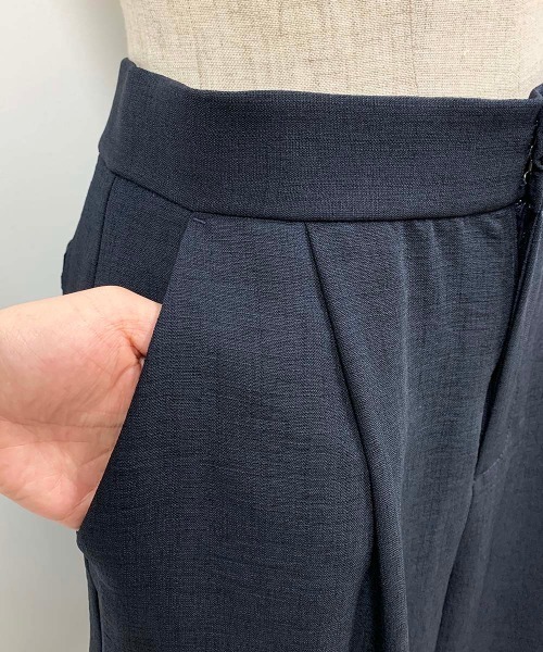 PICCIN(ピッチン)の「サイドスリット入りワイドパンツ(その他パンツ・レディース・キャメル/ベージュ/ネイビー・M/L)」の11枚目の写真