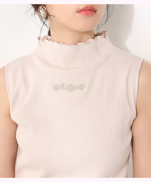 one after another NICE CLAUP（ワンアフターアナザーナイスクラップ）の「プチハイ刺繍テレコインナー（タンクトップ・レディース・オフホワイト/ベージュ/ピンクベージュ・FREE）」の15枚目の写真