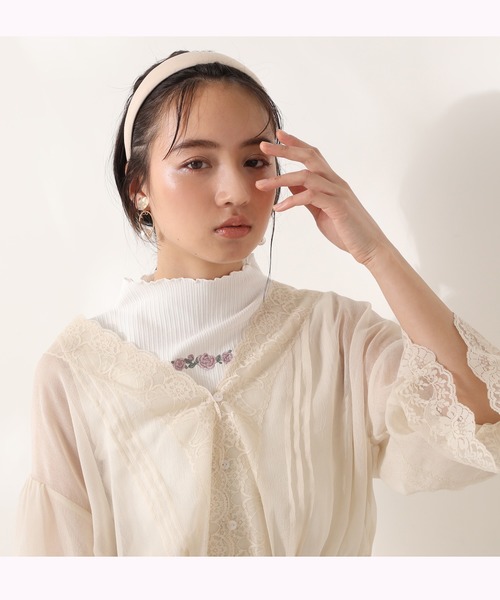 one after another NICE CLAUP（ワンアフターアナザーナイスクラップ）の「プチハイ刺繍テレコインナー（タンクトップ・レディース・オフホワイト/ベージュ/ピンクベージュ・FREE）」の6枚目の写真