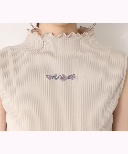 one after another NICE CLAUP（ワンアフターアナザーナイスクラップ）の「プチハイ刺繍テレコインナー（タンクトップ・レディース・オフホワイト/ベージュ/ピンクベージュ・FREE）」の10枚目の写真