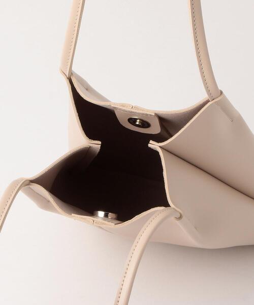 closet story（クローゼットストーリー）の「＜closet story＞ FL トライアングル ショルダーバッグ（ショルダーバッグ・レディース・ブラック/ベージュ・FREE）」の10枚目の写真