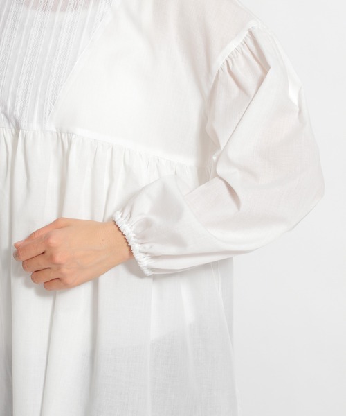 niko and...（ニコアンド）の「スタンドネックレース切り替えブラウス（シャツ/ブラウス・レディース・ブラック/オフホワイト/ライトグリーン・FREE）」の13枚目の写真