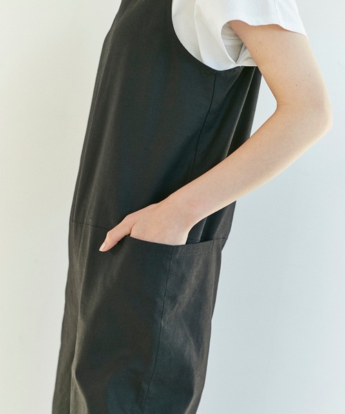 ReNorm(リノーム)の「リネン混クルーネックオールインワン(サロペット/オーバーオール・レディース・ブラック/キナリ・M/S)」の10枚目の写真