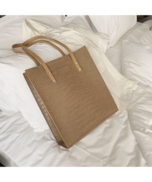 LAC-VERT（ラック・ヴェール）の「【LAC VERT/ラック・ヴェール】クロコ型押しトートバッグ（トートバッグ・レディース・ブラック/ベージュ/グリーン/ブラウン/ブルー・FREE）」の2枚目の写真