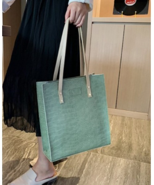 LAC-VERT（ラック・ヴェール）の「【LAC VERT/ラック・ヴェール】クロコ型押しトートバッグ（トートバッグ・レディース・ブラック/ベージュ/グリーン/ブラウン/ブルー・FREE）」の6枚目の写真