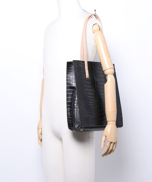LAC-VERT（ラック・ヴェール）の「【LAC VERT/ラック・ヴェール】クロコ型押しトートバッグ（トートバッグ・レディース・ブラック/ベージュ/グリーン/ブラウン/ブルー・FREE）」の22枚目の写真