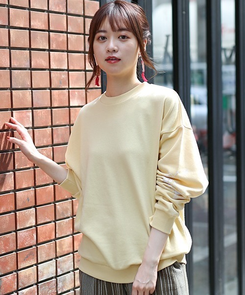 PEANUTS(ピーナッツ)の「スヌーピー 袖フレンズプルオーバー(スウェット・レディース・チャコールグレー/パープル/オフホワイト/イエロー・FREE)」の17枚目の写真