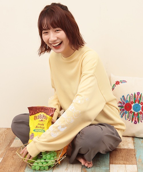 PEANUTS(ピーナッツ)の「スヌーピー 袖フレンズプルオーバー(スウェット・レディース・チャコールグレー/パープル/オフホワイト/イエロー・FREE)」の18枚目の写真