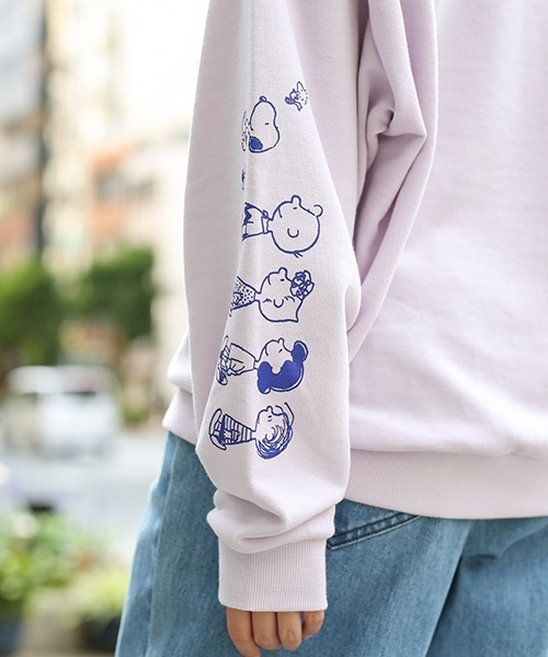 PEANUTS(ピーナッツ)の「スヌーピー 袖フレンズプルオーバー(スウェット・レディース・チャコールグレー/パープル/オフホワイト/イエロー・FREE)」の21枚目の写真