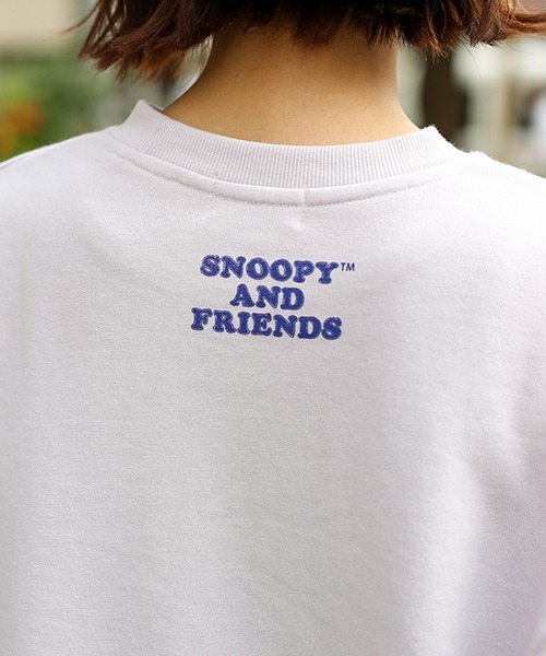 PEANUTS(ピーナッツ)の「スヌーピー 袖フレンズプルオーバー(スウェット・レディース・チャコールグレー/パープル/オフホワイト/イエロー・FREE)」の22枚目の写真