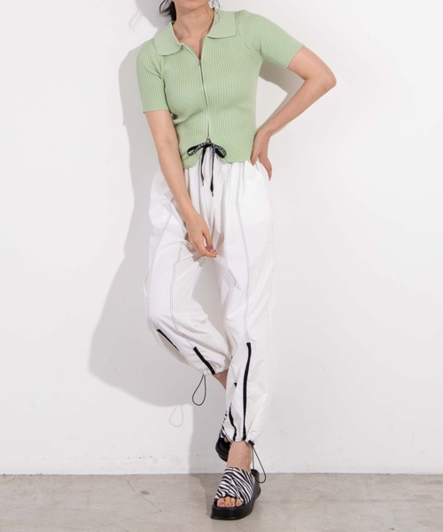 WEGO（ウィゴー）の「WEGO/フロントジップショートニット（ニット/セーター・レディース・ホワイト/ブラック/ライム/オレンジ・FREE）」の17枚目の写真