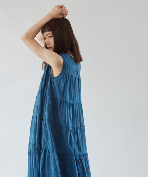 Libra Cue(リブラ キュー)の「ノースリーブティアードワンピース(ワンピース・レディース・ブラック/ベージュ/レッド/ブルー・FREE)」の22枚目の写真