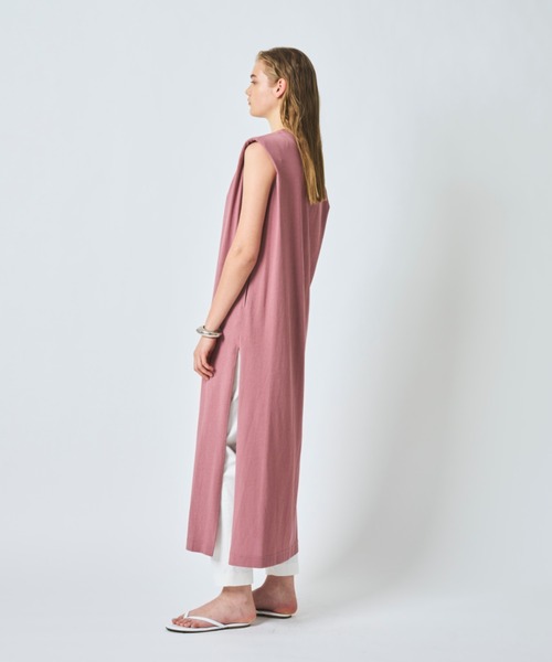 N.O.R.C(ノーク)の「ショルダーパッドワンピース(ワンピース・レディース・ピンク/ホワイト/ラベンダー/サックスブルー/チャコールグレー・M/S)」の9枚目の写真