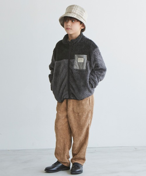 pairmanon（ペアマノン）の「【ふわふわボア】ボアフリース配色スタンドカラージャケット（ブルゾン・キッズ・ベージュ/アイボリー/モカ/ホワイト系その他/ブラック系その他/ベージュ系その他/チャコール/ブラウン系その他4/ピンク/ブラック/ブラックミックス/ブラウン/シルバー系その他/イエロー・90/140/100/110/120/130/150）」の20枚目の写真