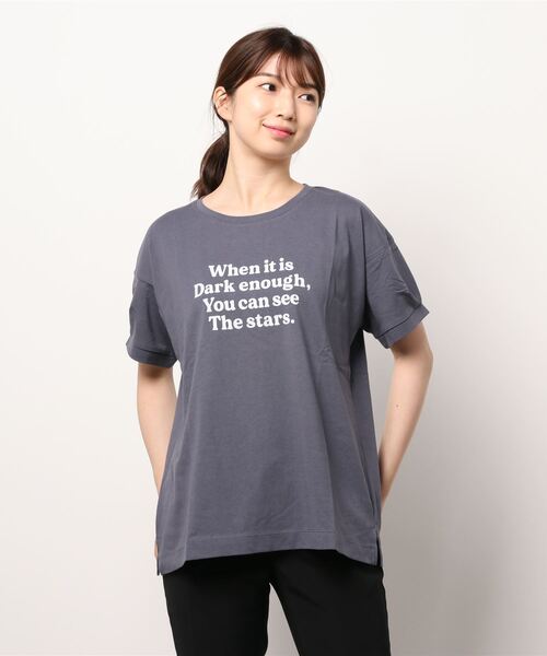 Samansa Mos2（サマンサ モスモス）の「ロゴプリント袖タックTシャツ（Tシャツ/カットソー・レディース・パープル/ブラウン/オフホワイト/グリーン/マスタード/チャコール・ﾌﾘ-）」の6枚目の写真